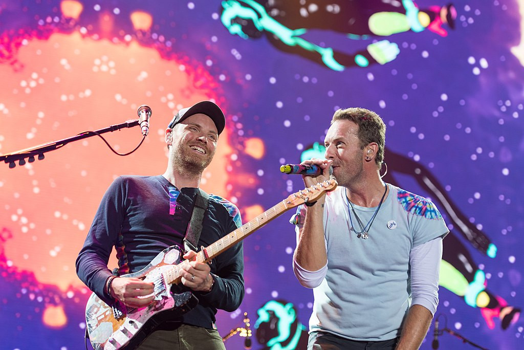 Heboh, Konser Coldplay Ricuh! 2 Cewek Masuk Venue Tanpa Tiket, Auto